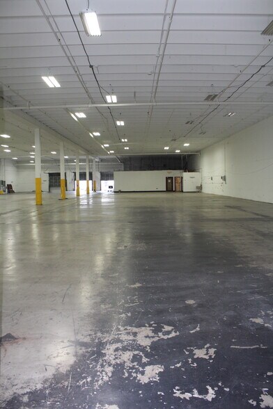 More Photos Of 1970 NW 70th Ave, Miami Warehouse For Lease