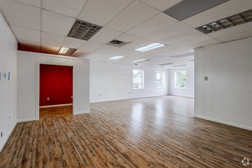 More Photos Of 1767 Morris Ave, Union Township Medical For Lease