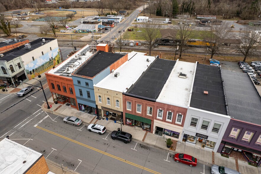 More Photos Of 105 W Main St, Elkin Office For Sale