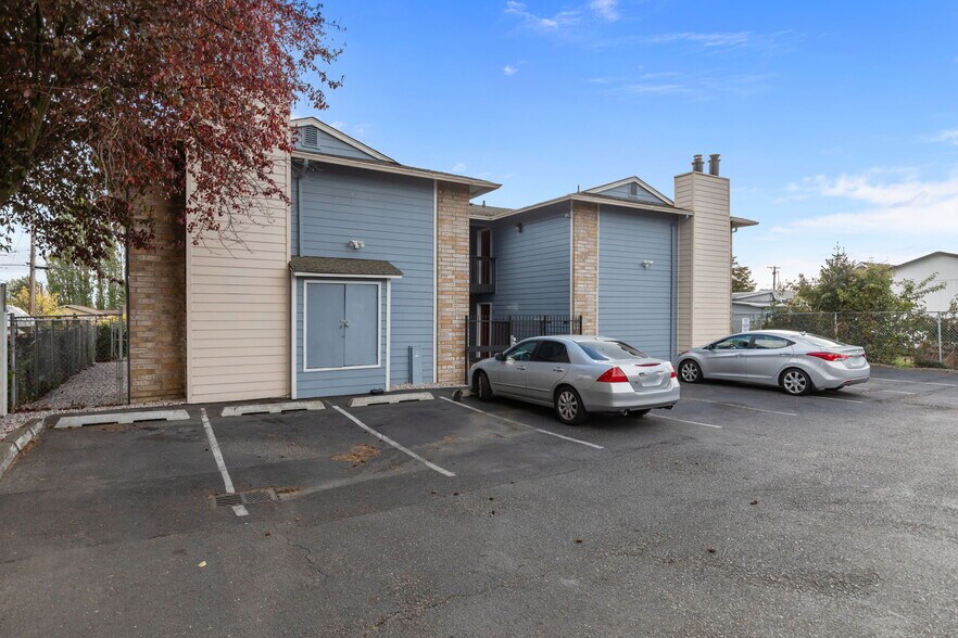 More Photos Of 3332 Chandler St, Tacoma Apartments For Sale
