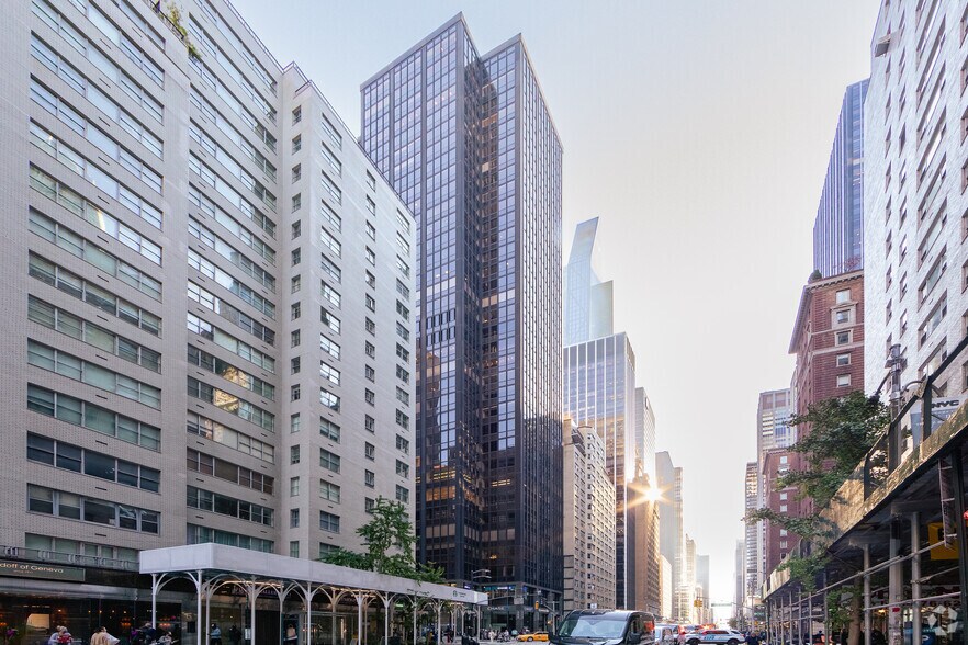 More Photos Of 1370 Avenue of the Americas, New York Office For Lease
