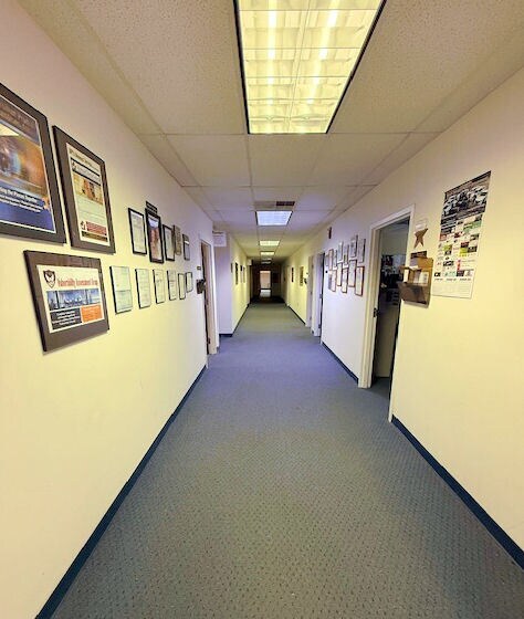 More Photos Of 1059 E Tri County Blvd, Oliver Springs Office Residential For Lease