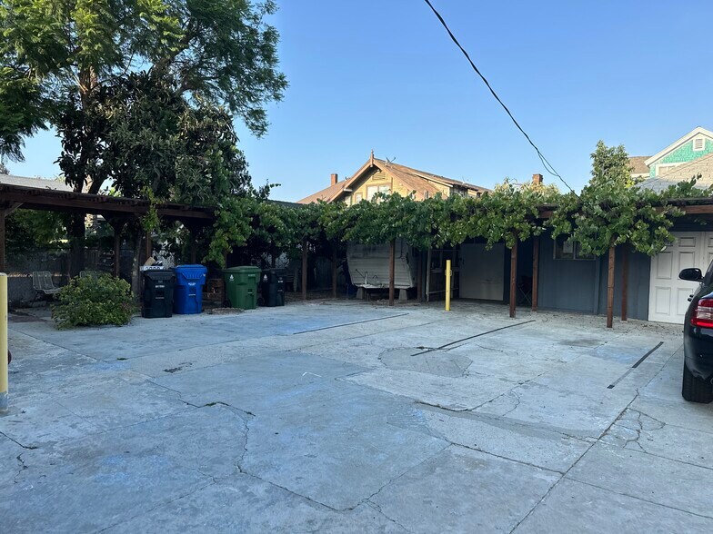 More Photos Of 2506 Juliet St., Los Angeles Multifamily For Sale