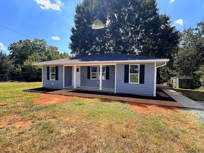 More Photos Of 5735 Fallston Rd, Lawndale Flex For Sale