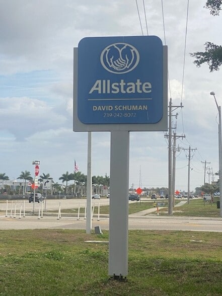 More Photos Of 1329 Hibiscus Dr, Cape Coral Office For Lease