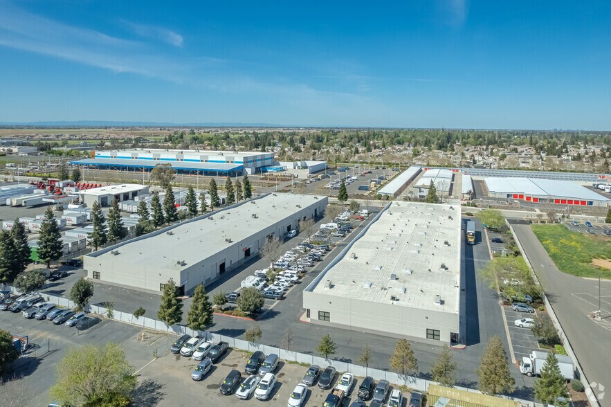 More Photos Of 9090 Union Park Way, Elk Grove Unknown For Lease