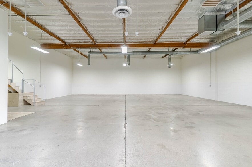More Photos Of 12455 Branford St, Pacoima Warehouse For Sale