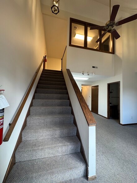 More Photos Of 3110 Mallard Cove Ln, Fort Wayne Office Residential For Lease