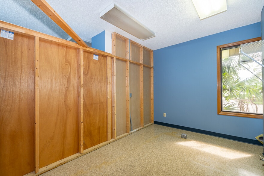 More Photos Of 13330 W Colonial Dr, Winter Garden Medical For Lease