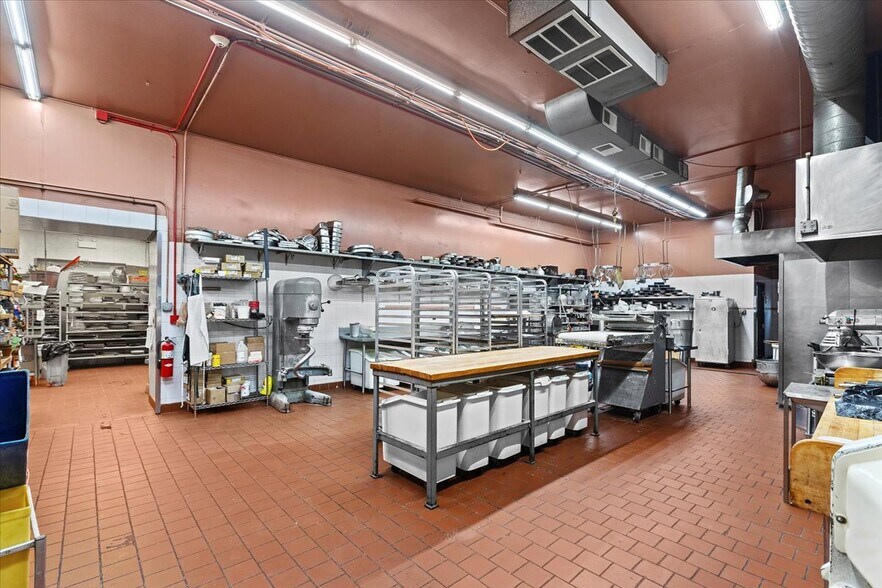 More Photos Of 6310-6312 Cermak Rd, Berwyn Restaurant For Sale