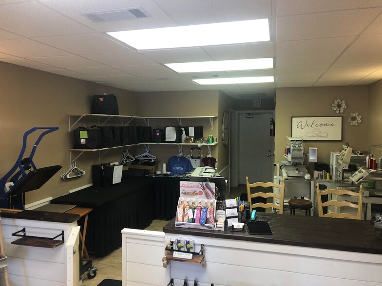 More Photos Of 780 Main St, Baldwin Storefront Retail Residential For Lease