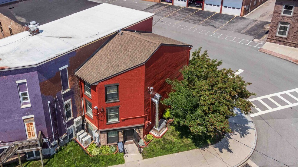 More Photos Of 4 Thomas St, Holley Restaurant For Sale