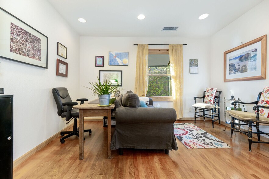 More Photos Of 825 Zion St, Nevada City Office For Sale