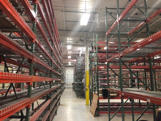 More Photos Of 160-180 Lexington Dr, Buffalo Grove Light Distribution For Lease
