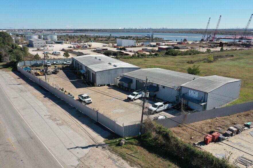 More Photos Of 17130 Market St, Channelview Warehouse For Sale