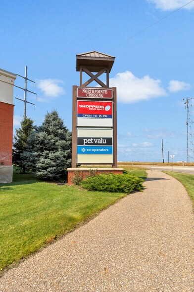 More Photos Of 2350 Division Av NW, Medicine Hat Unknown For Lease