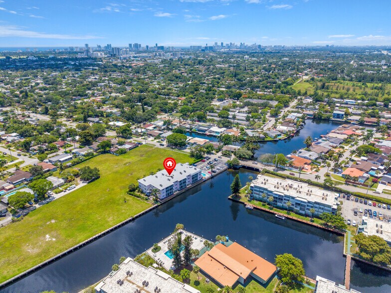 More Photos Of 2775 Taft St, Hollywood Apartments For Sale