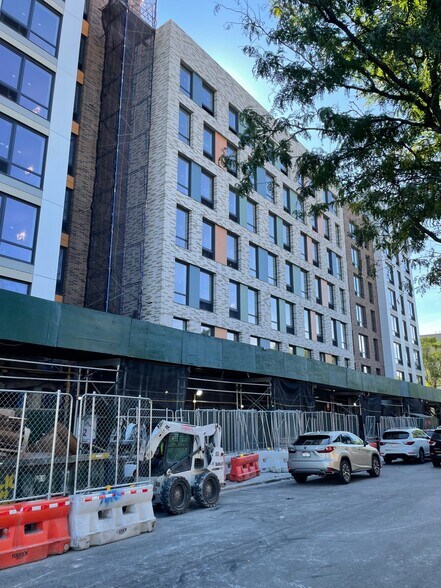 More Photos Of 437 Euclid Ave, Brooklyn Apartments For Lease