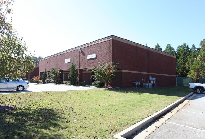 More Photos Of 1845 S Lee Ct, Buford Flex For Lease