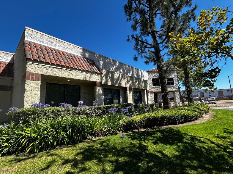 More Photos Of 360 Cortez Cir, Camarillo Warehouse For Lease