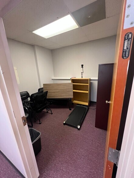 More Photos Of 320 E Lee Ave, Yadkinville Medical For Sale