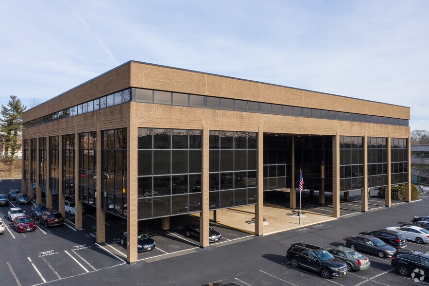 More Photos Of 830 Morris Tpke, Short Hills Coworking Space