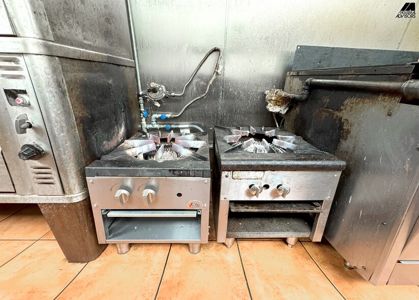 More Photos Of 4960 NW 165th St, Miami Warehouse For Sale