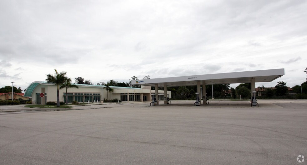 More Photos Of 9995 Tamiami Trl E, Naples Service Station For Lease