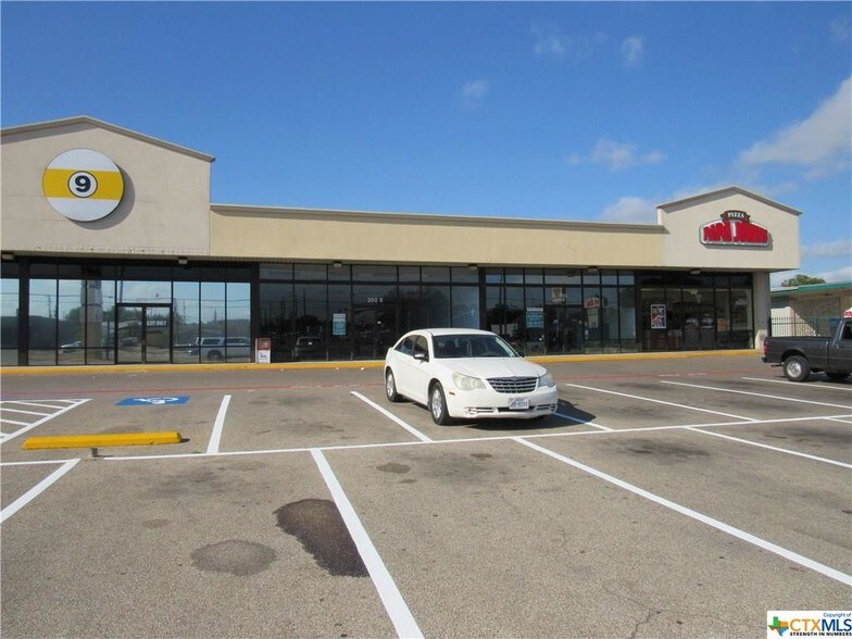 More Photos Of 202 E Veterans Memorial Blvd, Killeen Storefront Retail Office For Sale