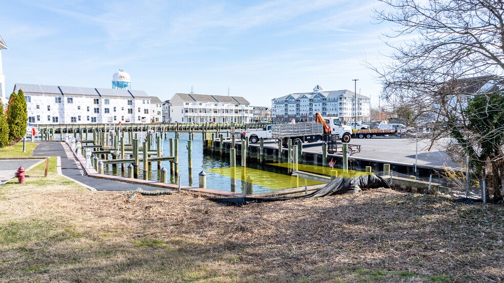 More Photos Of 300 Muir St, Cambridge Land For Sale