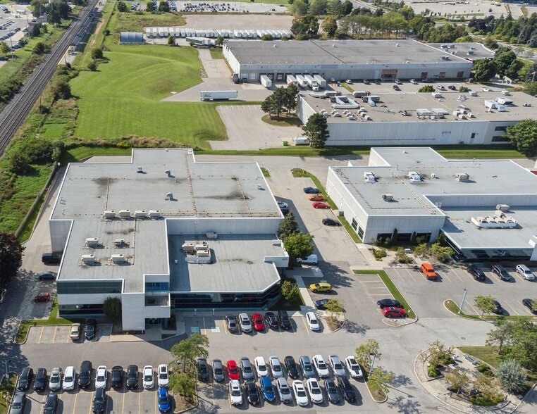 More Photos Of 2270 Argentia Rd, Mississauga Light Distribution For Lease
