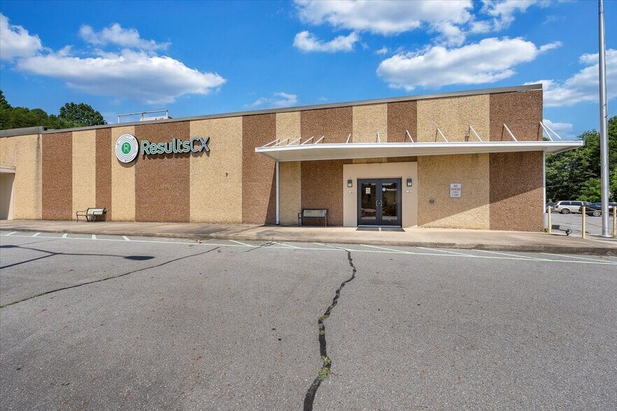 More Photos Of 2000 Virginia Ave, Collinsville Office For Lease