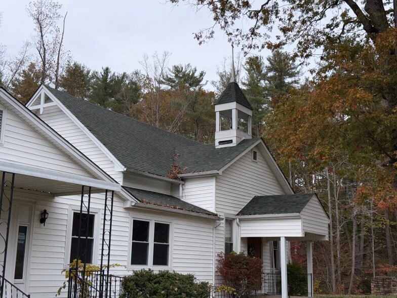 Primary Photo Of 121 Church rd, Clifton Forge Specialty For Sale