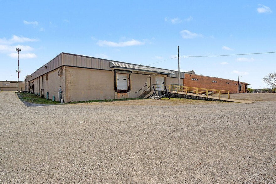 More Photos Of 1121 Skyline Dr, Hopkinsville Manufacturing For Sale