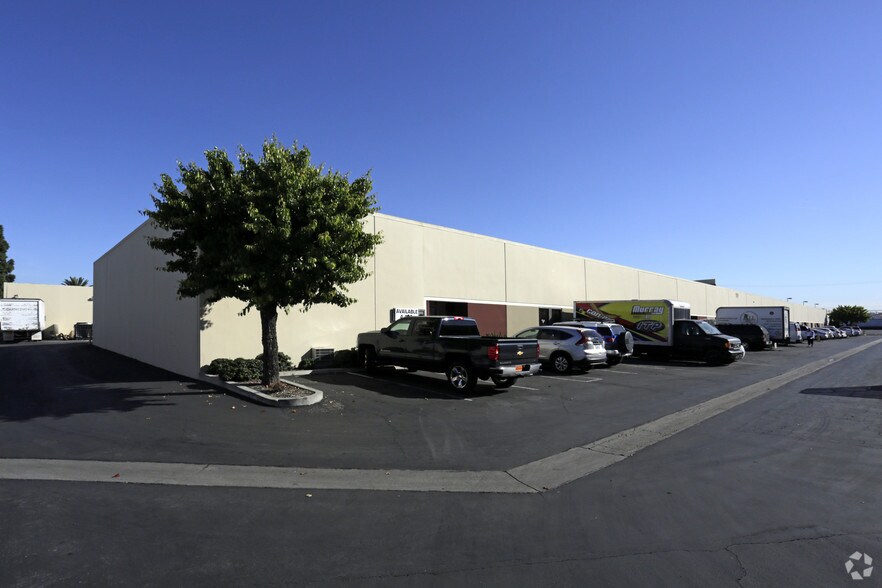 More Photos Of 1081 N Shepard St, Anaheim Warehouse For Lease