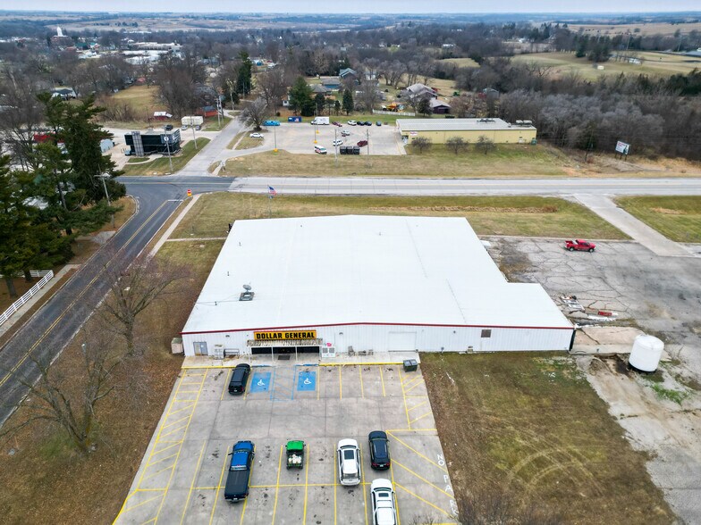 More Photos Of 1700 Bent St, Bedford Storefront For Sale