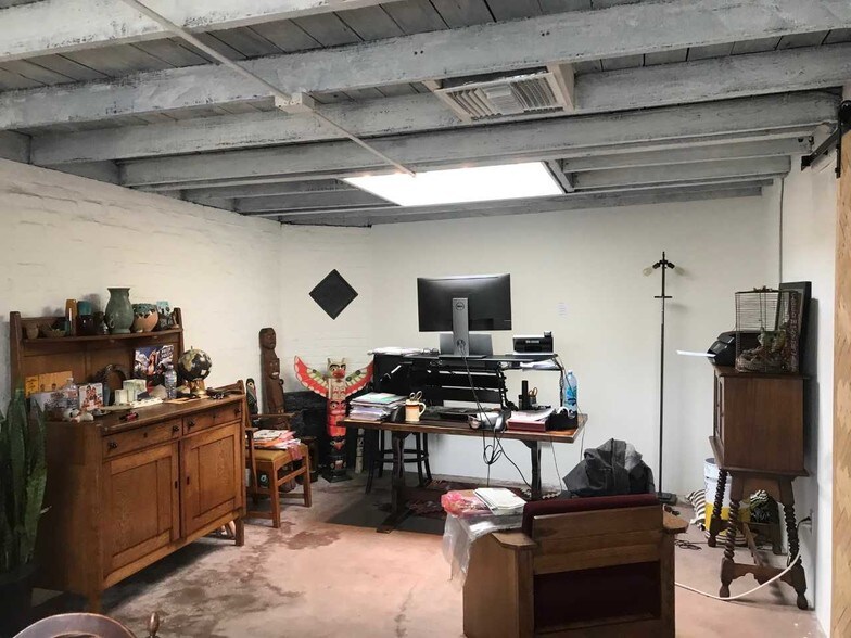 More Photos Of 4851-4853 W Jefferson Blvd, Los Angeles Loft Creative Space For Lease