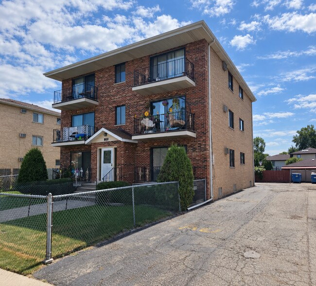 Primary Photo Of 8131 Thomas St, Justice Multifamily For Sale
