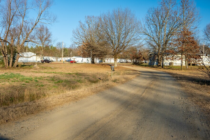 More Photos Of 106 Chance Cir, Mount Ida Multifamily For Sale