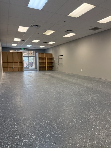 More Photos Of 901 Crossley Rd, Palm Springs Unknown For Lease