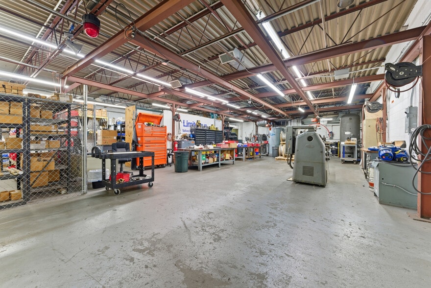 More Photos Of 34 Elise St, Westfield Industrial For Sale