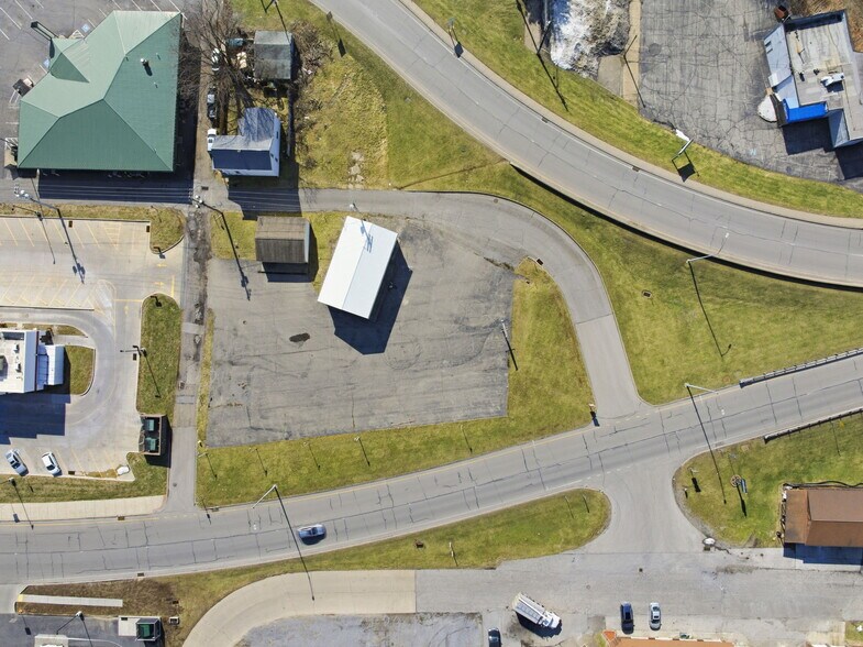 More Photos Of 400 5th Ave, New Brighton Auto Repair For Sale