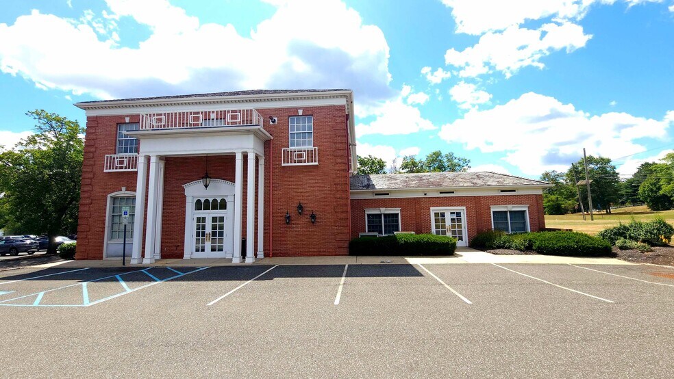 Primary Photo Of 360 Grove St, Bridgewater Medical For Lease