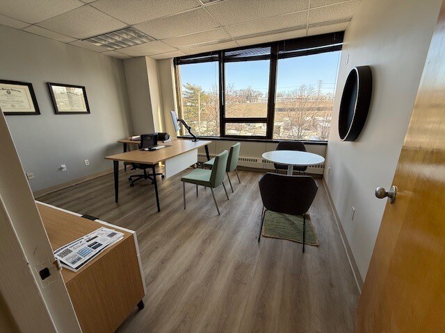 More Photos Of 35 E Grassy Sprain Rd, Yonkers Office For Lease