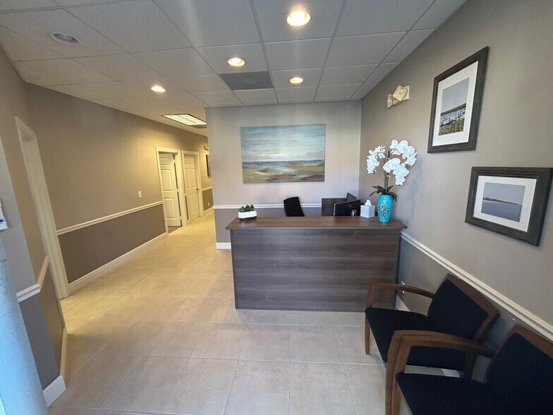 More Photos Of 12272 Tamiami Trl E, Naples Office For Sale