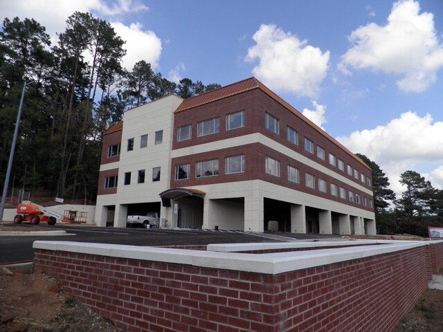 More Photos Of 353 E Six Forks Rd, Raleigh Office For Lease