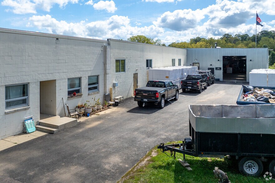 More Photos Of 431 Deep Run Rd, Perkasie Warehouse For Lease