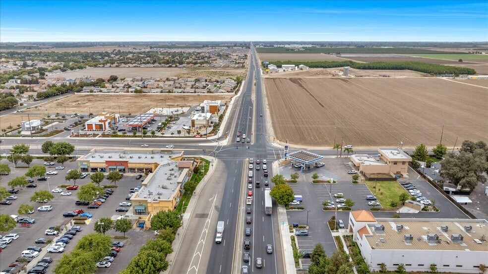 More Photos Of 1088 N Mooney Blvd, Tulare Freestanding For Lease
