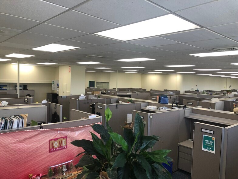 More Photos Of 745 64th St, Brooklyn Office For Lease