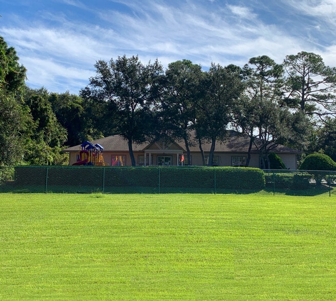 More Photos Of 1986 Citrona Dr, Fernandina Beach Daycare Center For Lease